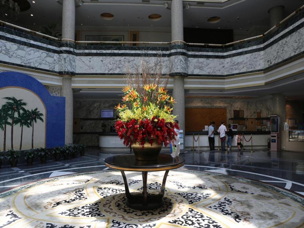 Baohua Harbour View Hotel Haikou  Exteriör bild