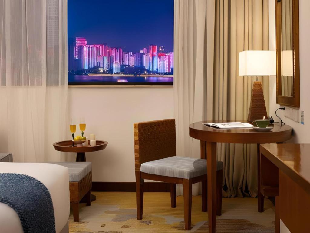 Baohua Harbour View Hotel Haikou  Exteriör bild