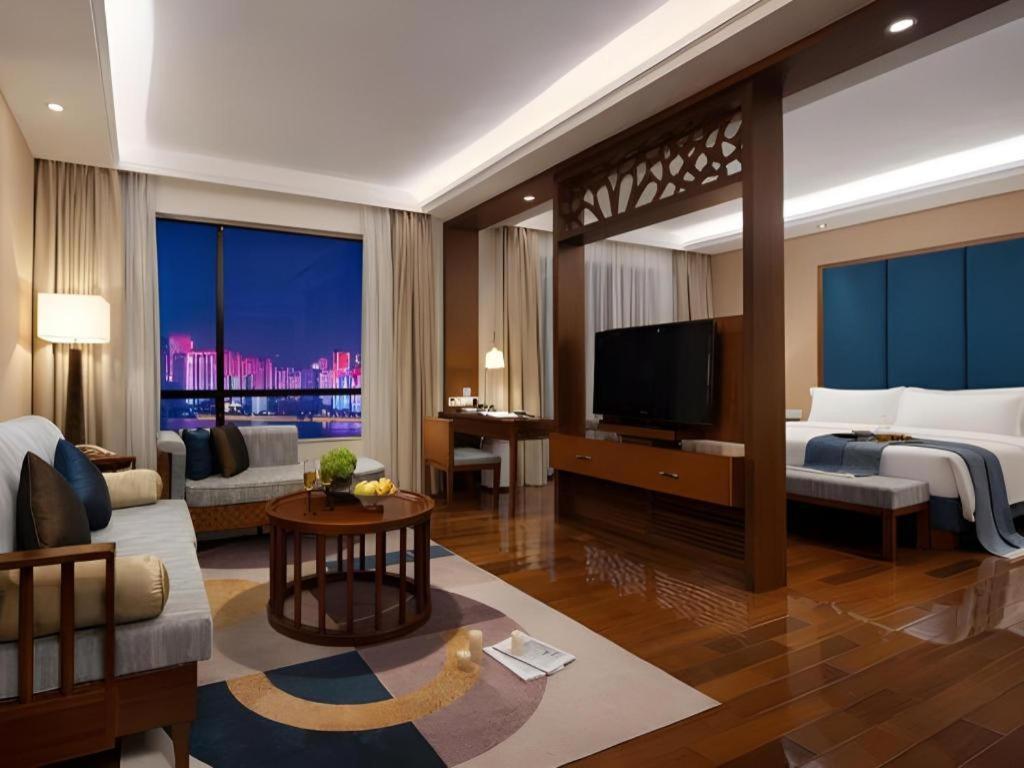 Baohua Harbour View Hotel Haikou  Exteriör bild