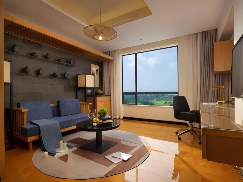 Baohua Harbour View Hotel Haikou  Exteriör bild
