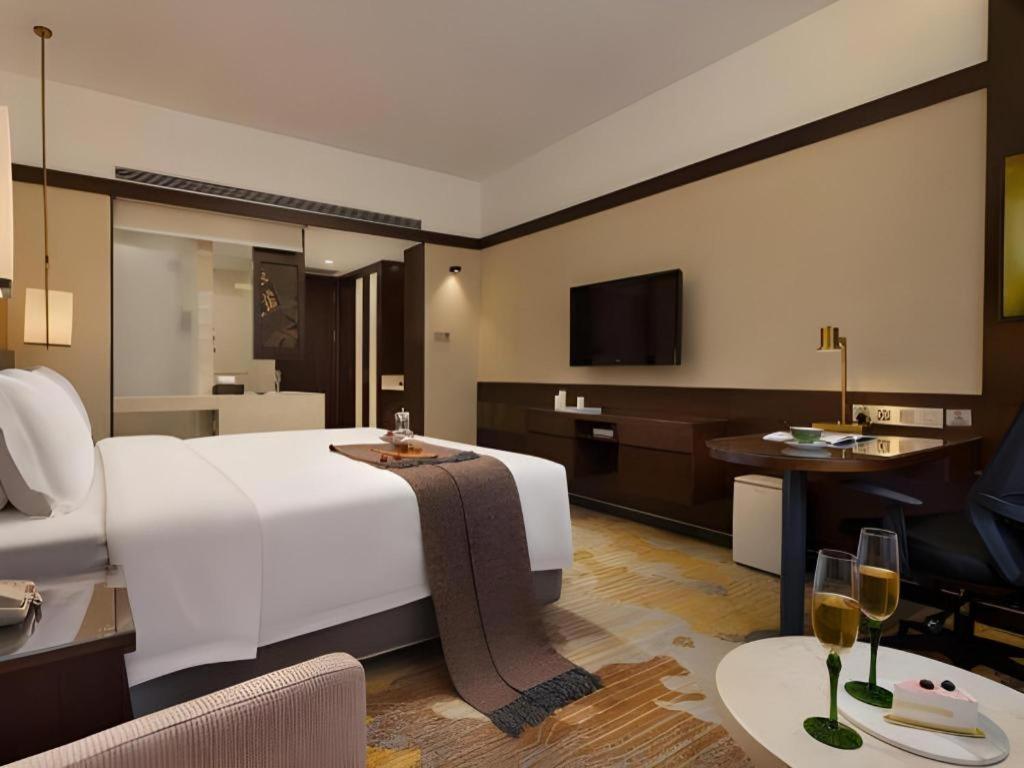 Baohua Harbour View Hotel Haikou  Exteriör bild